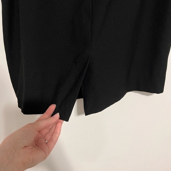 BANANA Republic Black Skirt with Zipper Slit on the side Size 10 - Picture 7 of 11
